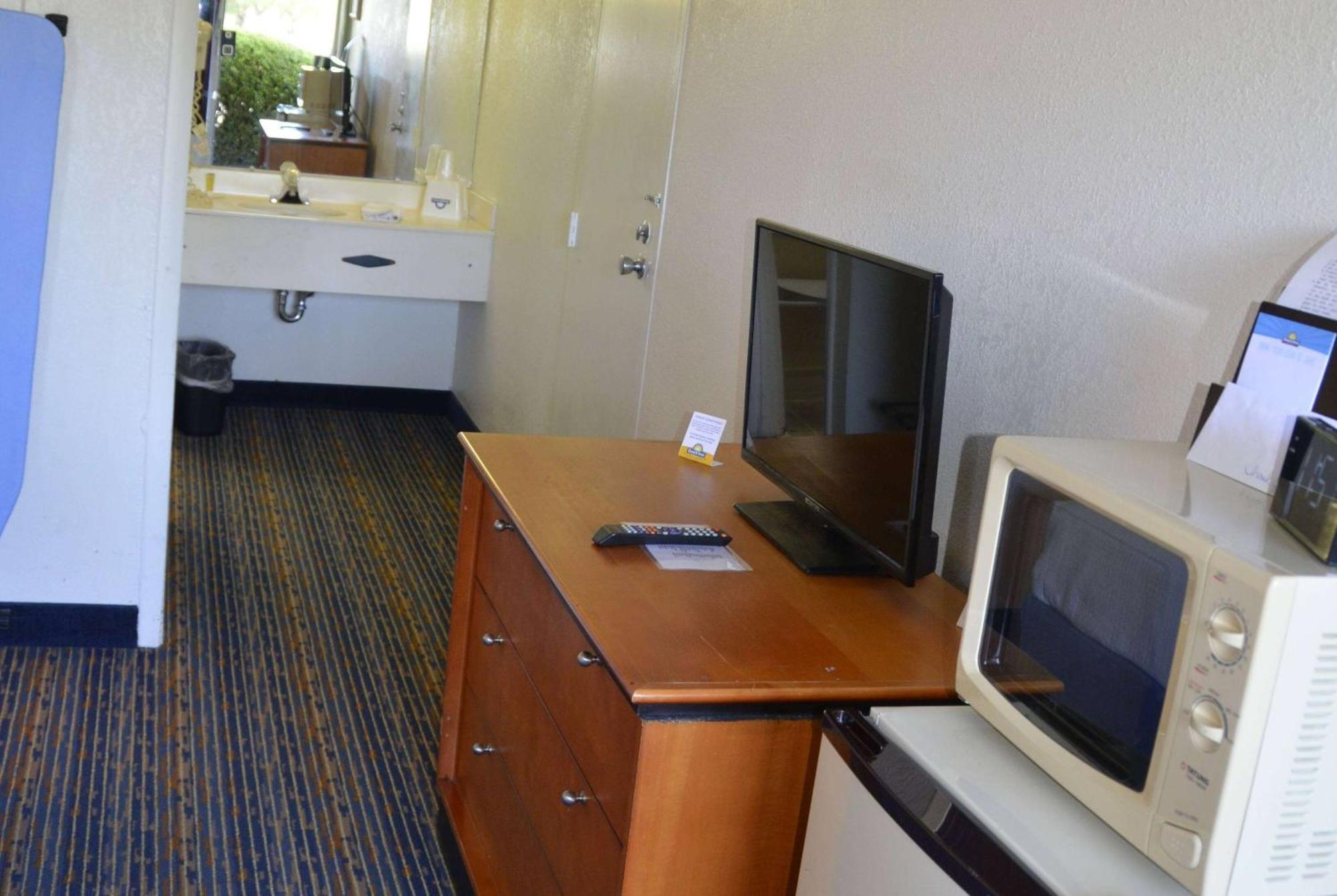 Days Inn By Wyndham Luray Shenandoah Dış mekan fotoğraf