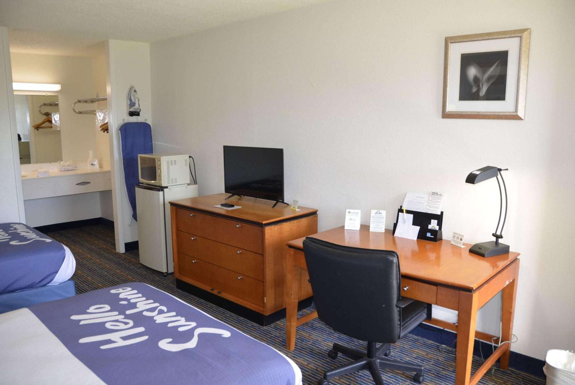 Days Inn By Wyndham Luray Shenandoah Dış mekan fotoğraf
